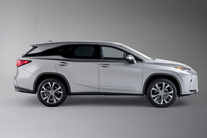 Illustration for article titled The Three-Row 2018 Lexus RX L Is Here To Print An Insane Amount Of Money